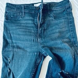 Hollister black distressed skinny jeans